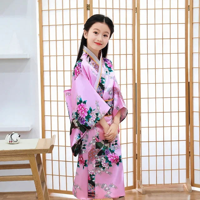 Cute Girl, Japanese Ethnic Style Kimono And Dance