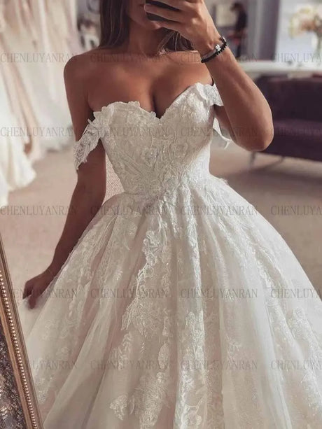 Luxury Sweetheart Wedding Dress