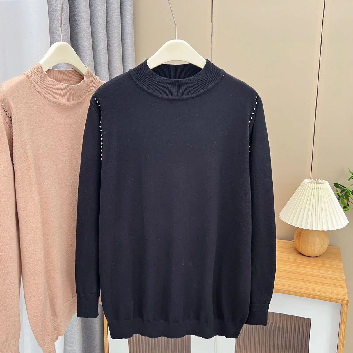 Fall Winter 100Kg Simple Temperament Beaded Mock Neck