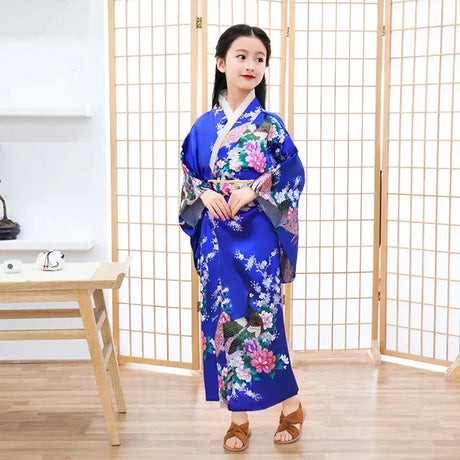 Cute Girl, Japanese Ethnic Style Kimono And Dance